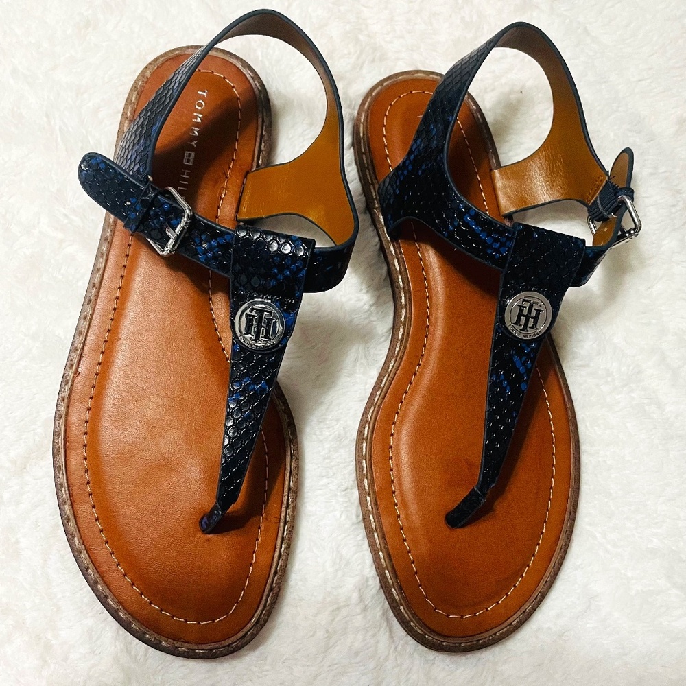 NWOB TH Thong Sandals in Embossed Reptile Blue Black